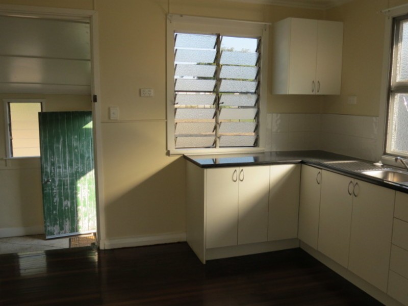 9 Reynolds Street, Bowen QLD 4805
