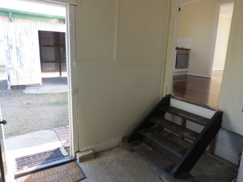 9 Reynolds Street, Bowen QLD 4805