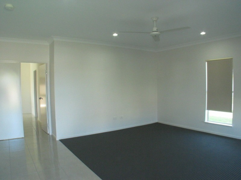 1 Fifth Close, Bowen QLD 4805
