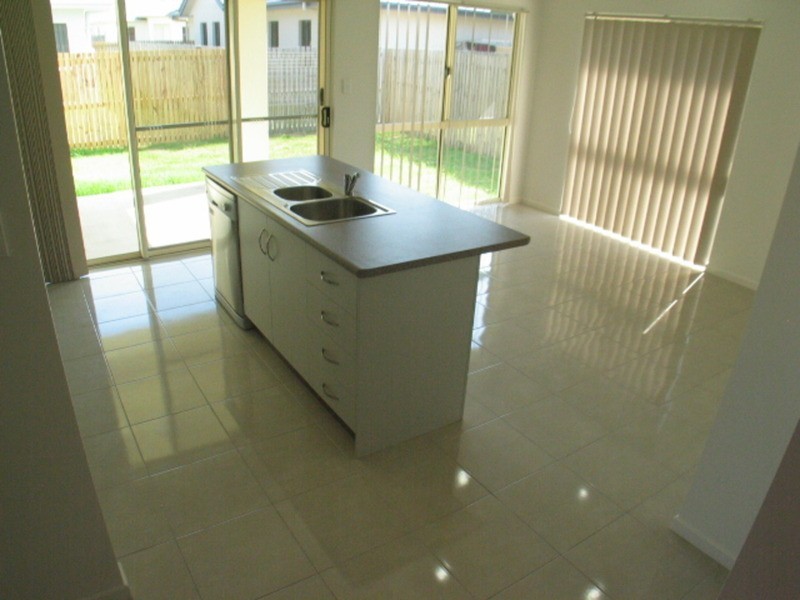 1 Fifth Close, Bowen QLD 4805