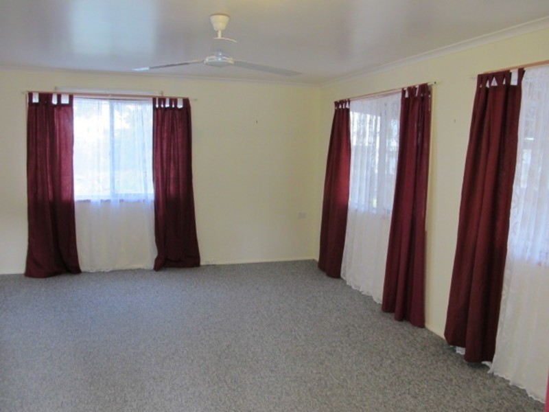4 Lotus Lane, Bowen QLD 4805