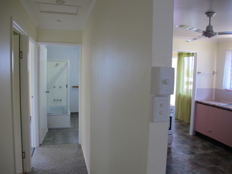 4 Lotus Lane, Bowen QLD 4805