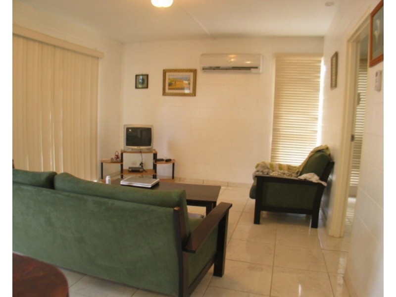 2/89 Horseshoe Bay Road, Bowen QLD 4805