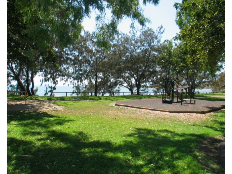 2/89 Horseshoe Bay Road, Bowen QLD 4805