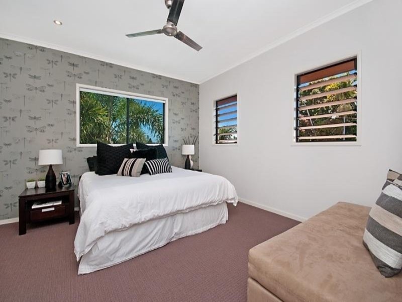 9 Campbell Street, Hermit Park QLD 4812