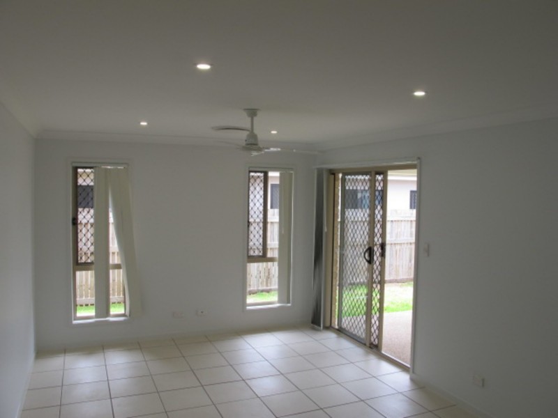 2/42 Stuart Tooth Drive, Bowen QLD 4805