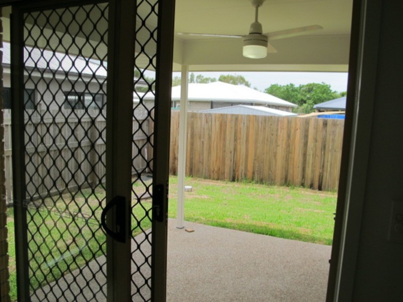 2/42 Stuart Tooth Drive, Bowen QLD 4805