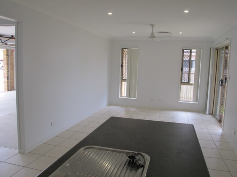 2/42 Stuart Tooth Drive, Bowen QLD 4805