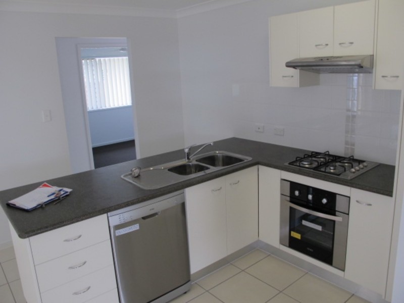 2/42 Stuart Tooth Drive, Bowen QLD 4805