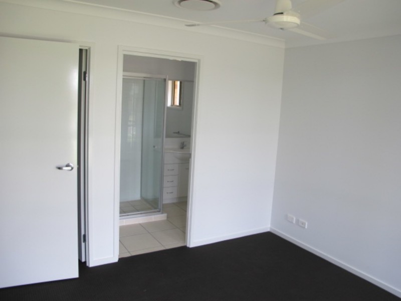 2/42 Stuart Tooth Drive, Bowen QLD 4805