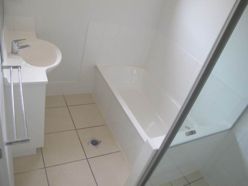 2/42 Stuart Tooth Drive, Bowen QLD 4805