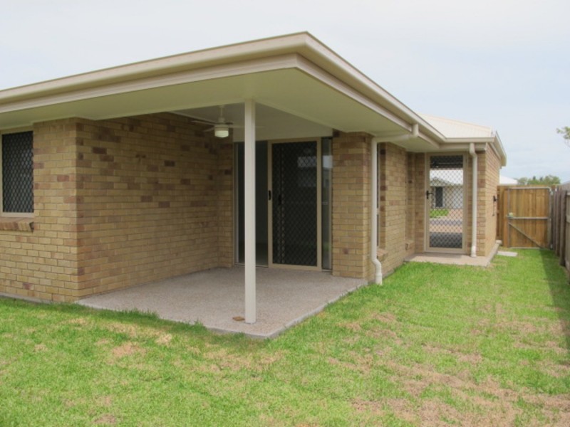 2/42 Stuart Tooth Drive, Bowen QLD 4805