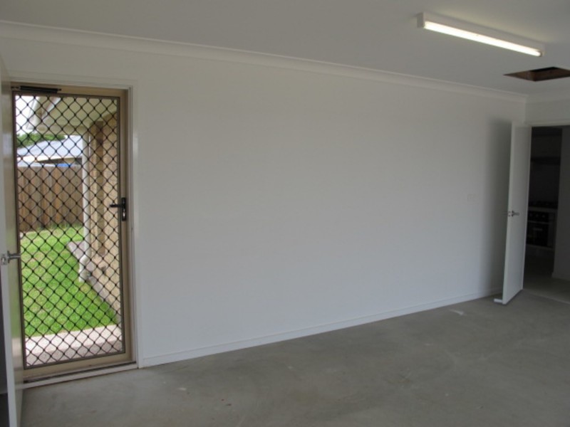 2/42 Stuart Tooth Drive, Bowen QLD 4805