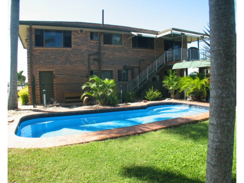 27 Mitchell Street, Bowen QLD 4805
