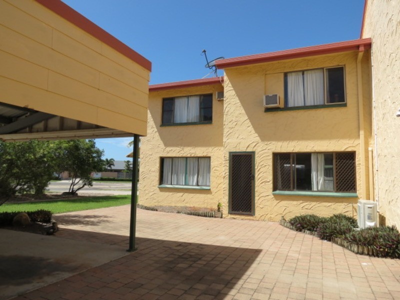 2/2a Powell Street, Bowen QLD 4805