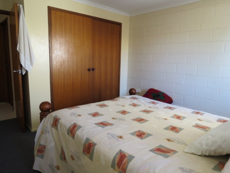 2/2a Powell Street, Bowen QLD 4805