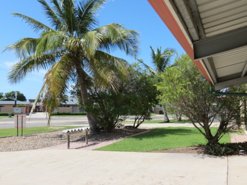 2/2a Powell Street, Bowen QLD 4805