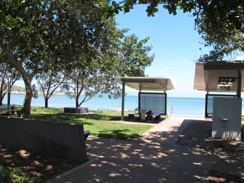 2/2a Powell Street, Bowen QLD 4805