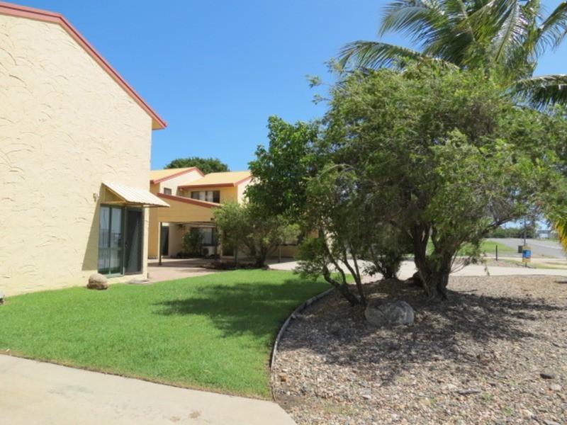 2/2a Powell Street, Bowen QLD 4805