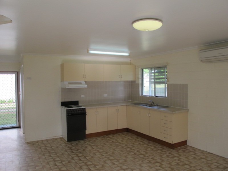 112 Powell Street, Bowen QLD 4805
