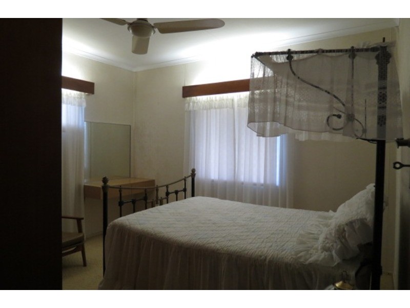 16 Denison Street, Bowen QLD 4805