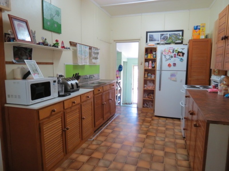 6 Canberra Street, Bowen QLD 4805