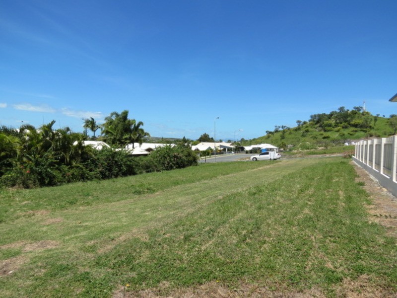 8 Tynwald Avenue, Bowen QLD 4805