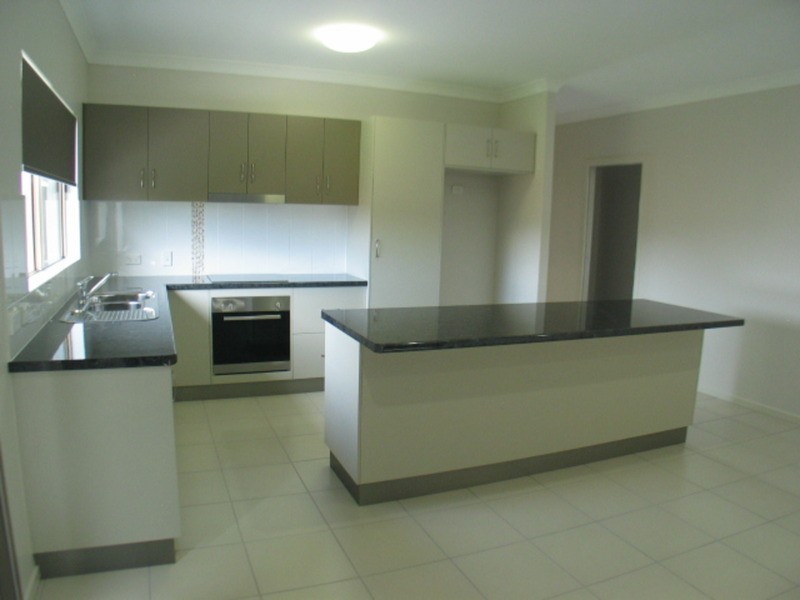 14 Seabreeze Close, Bowen QLD 4805