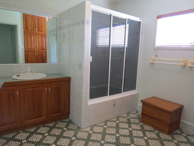 18099 Bruce Highway, Bowen QLD 4805
