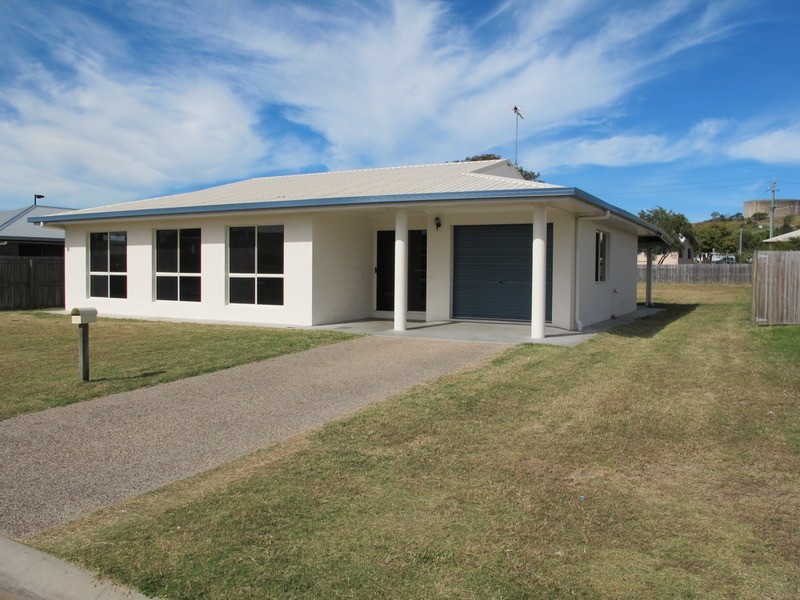 16  Hillview Place, Bowen QLD 4805