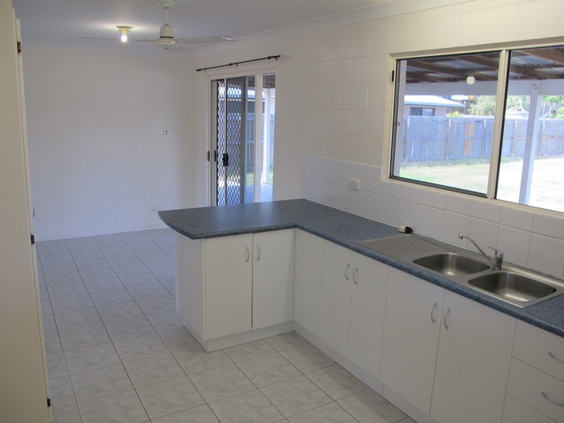 16  Hillview Place, Bowen QLD 4805
