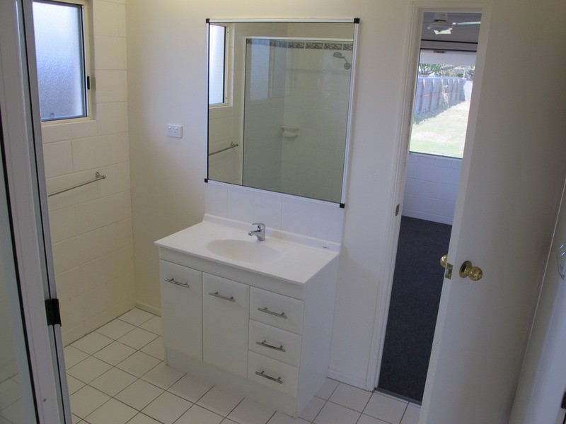16  Hillview Place, Bowen QLD 4805
