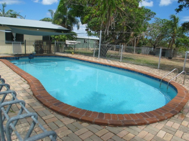 14A Livingstone, Bowen QLD 4805