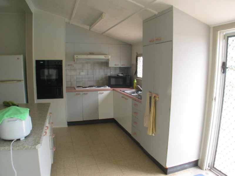 14A Livingstone, Bowen QLD 4805