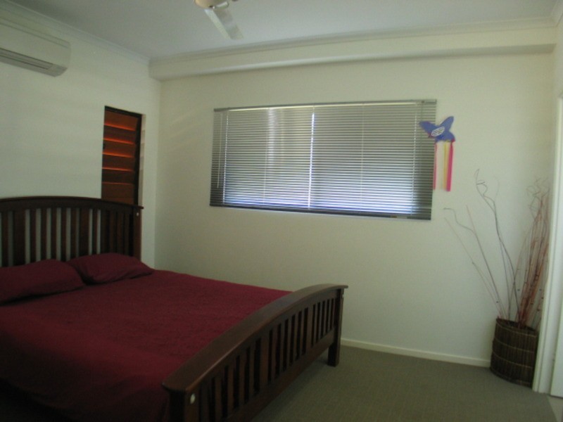 18 Banks Drive, Bowen QLD 4805