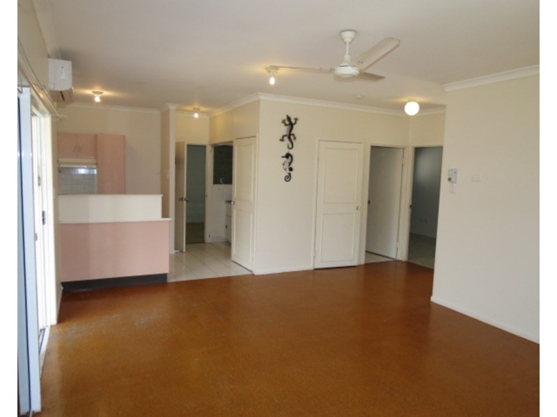 2/30 Sinclair Street, Bowen QLD 4805