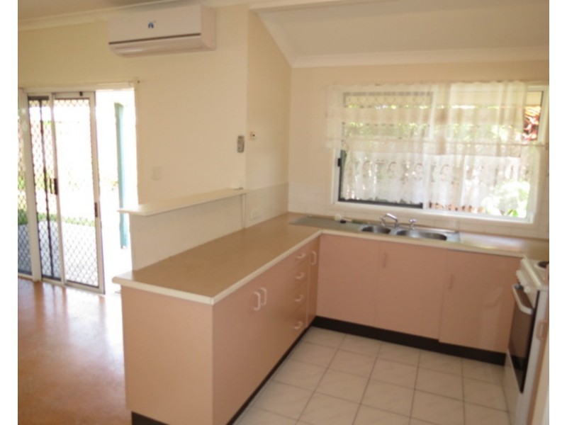 2/30 Sinclair Street, Bowen QLD 4805