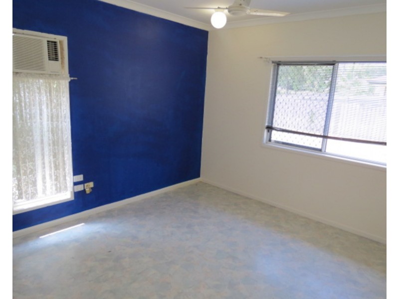 2/30 Sinclair Street, Bowen QLD 4805