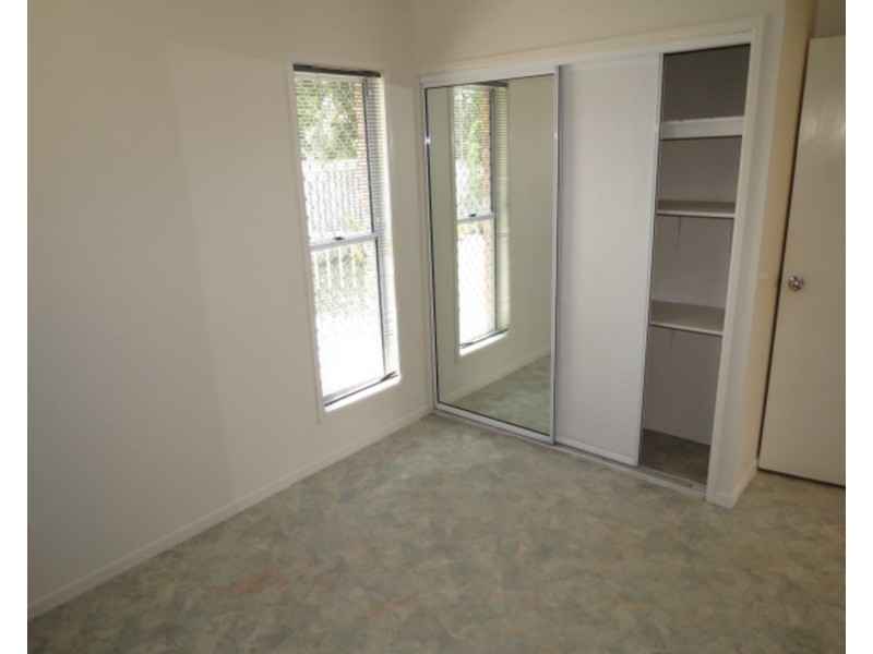 2/30 Sinclair Street, Bowen QLD 4805