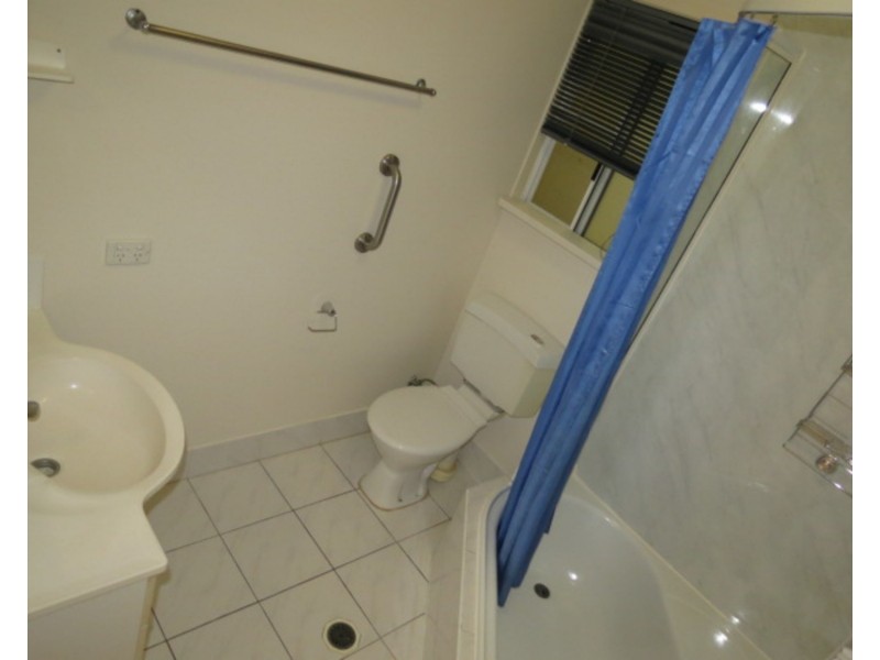2/30 Sinclair Street, Bowen QLD 4805