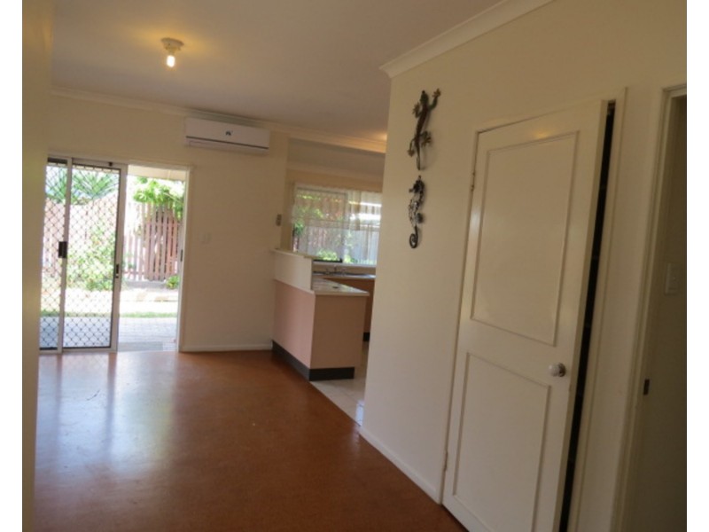 2/30 Sinclair Street, Bowen QLD 4805