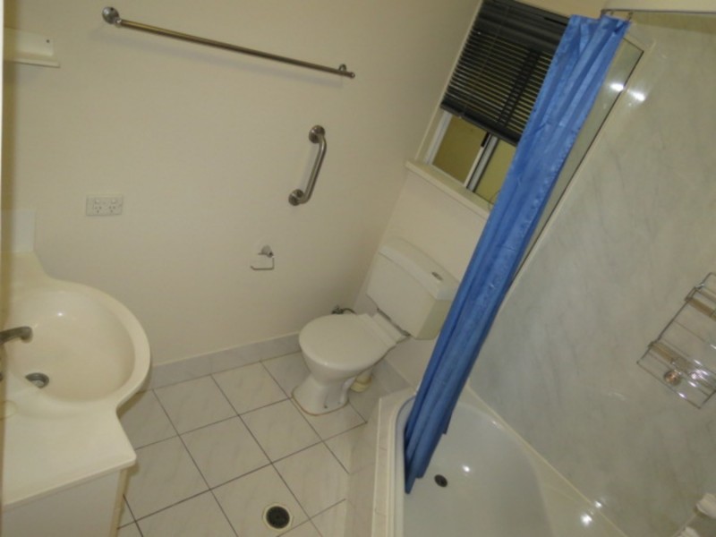 2/30 Sinclair Street, Bowen QLD 4805