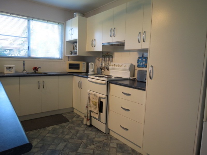 32  Thomas Street, Bowen QLD 4805