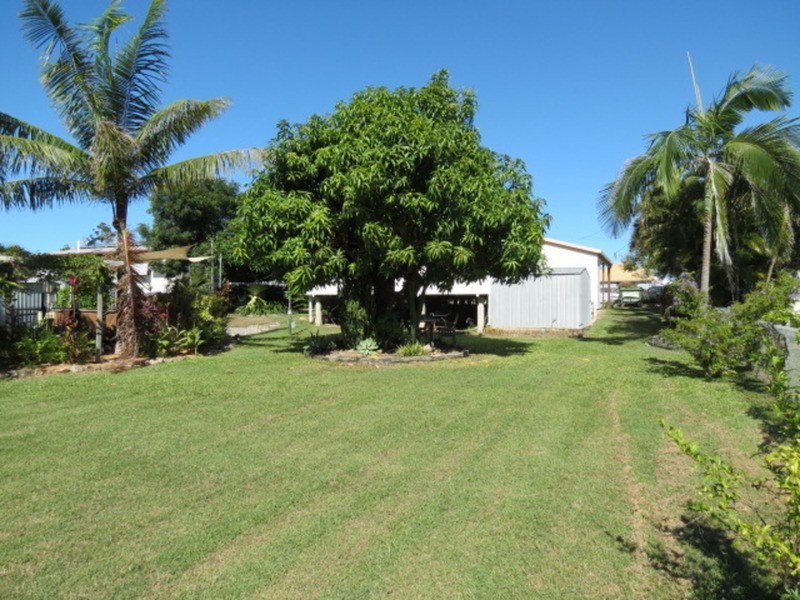 32  Thomas Street, Bowen QLD 4805
