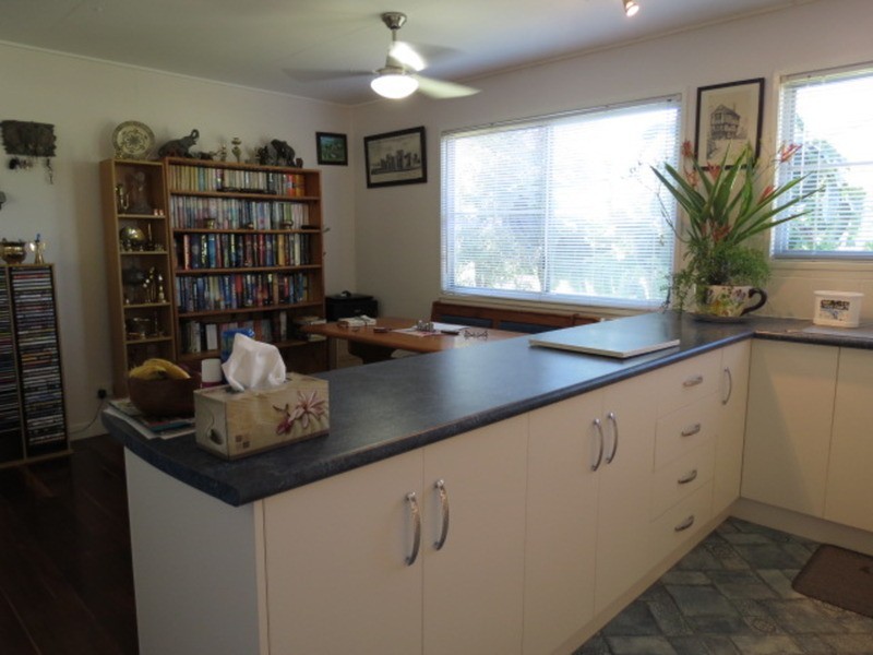 32  Thomas Street, Bowen QLD 4805