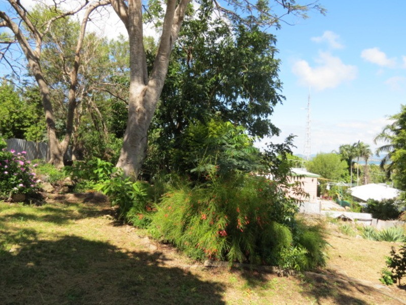 77 Livingstone Street, Bowen QLD 4805