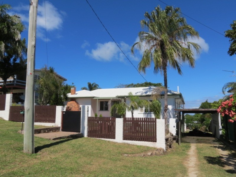 77 Livingstone Street, Bowen QLD 4805