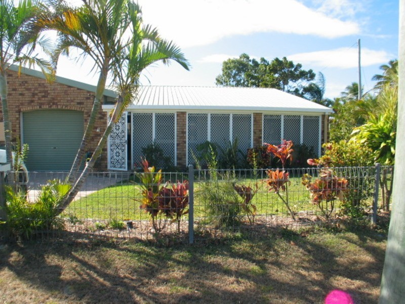 2 A Verna Street, Bowen QLD 4805