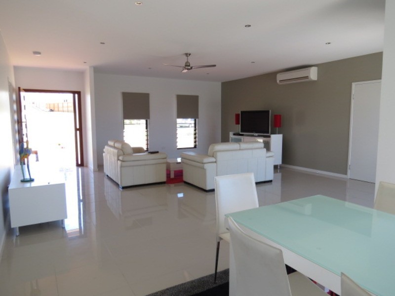 6 Silk  Road, Bowen QLD 4805