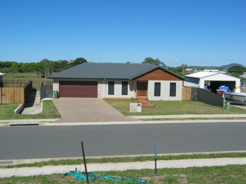 6 Silk  Road, Bowen QLD 4805